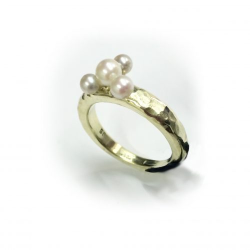 Aufgewertet - Ring aus Omas Brosche