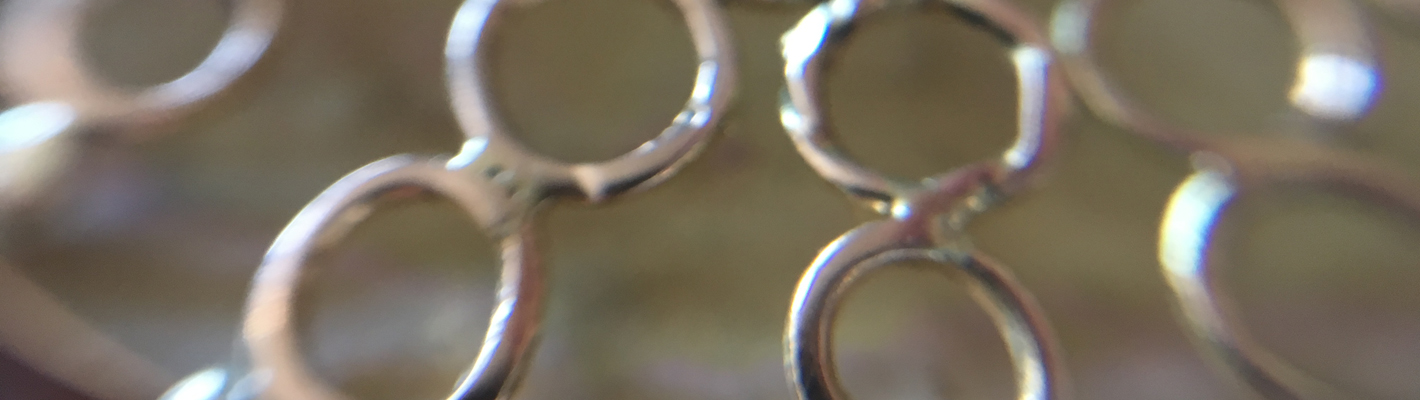 ich war eine Brosche