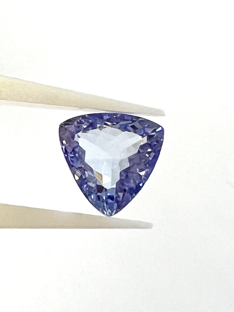 Tansanit, facettiert, Trillion