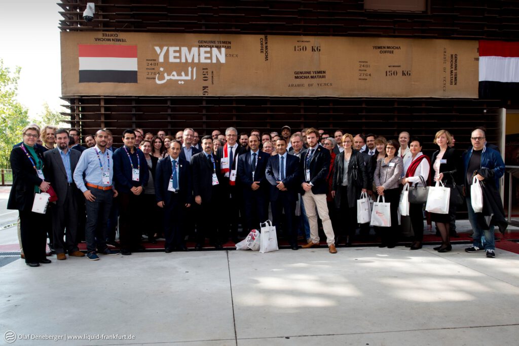 Eves weapon auf der Expo in Mailand , mit der deutschen Delegation